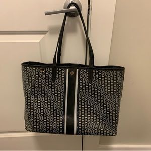 Tory Burch logo tote